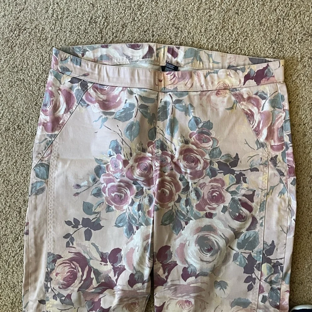 HUE Floral Skinny Leg Pull on pants! Size XL - Picture 5 of 9